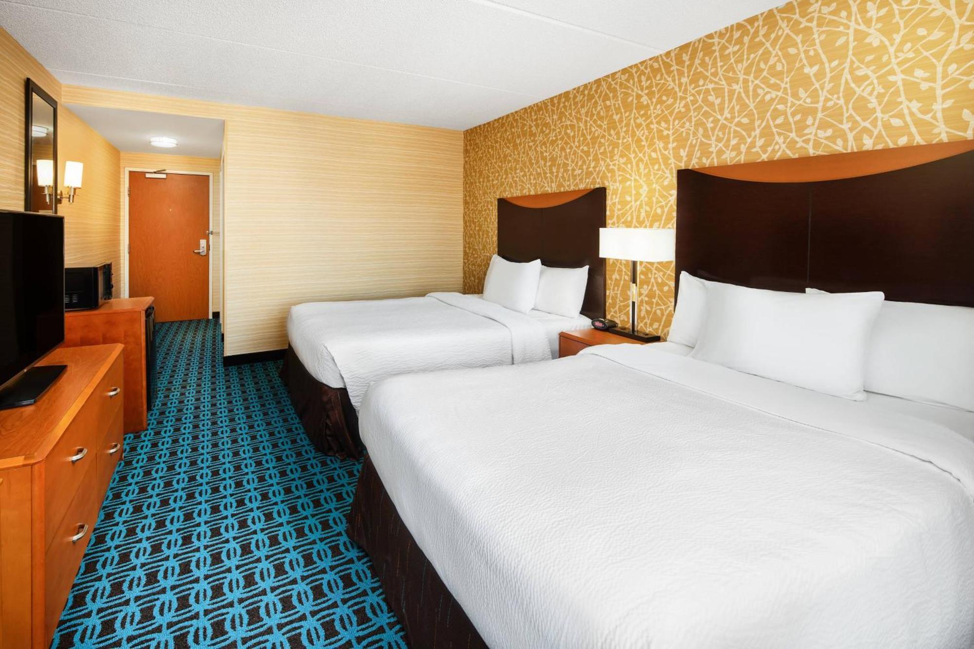 普莱恩维尔Fairfield Inn&Suites酒店 外观 照片