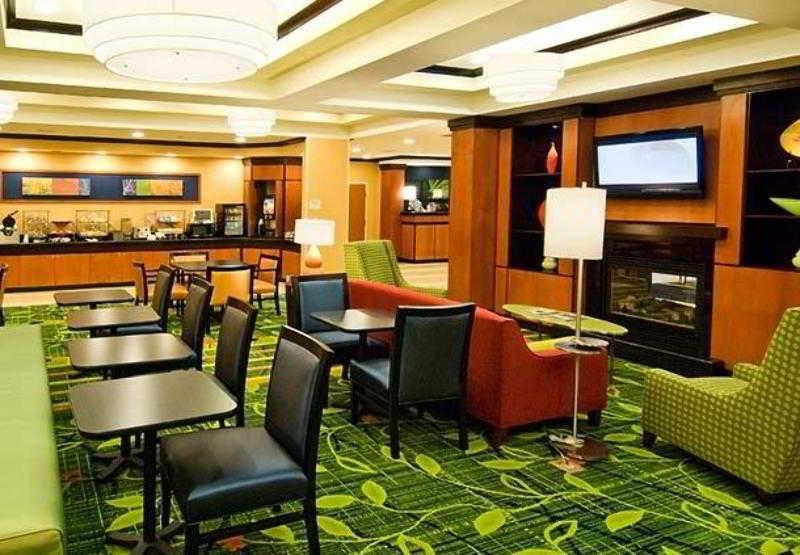 普莱恩维尔Fairfield Inn&Suites酒店 外观 照片